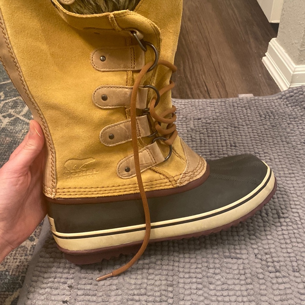 Sorel Joan of Arctic boots - Picture 3 of 5